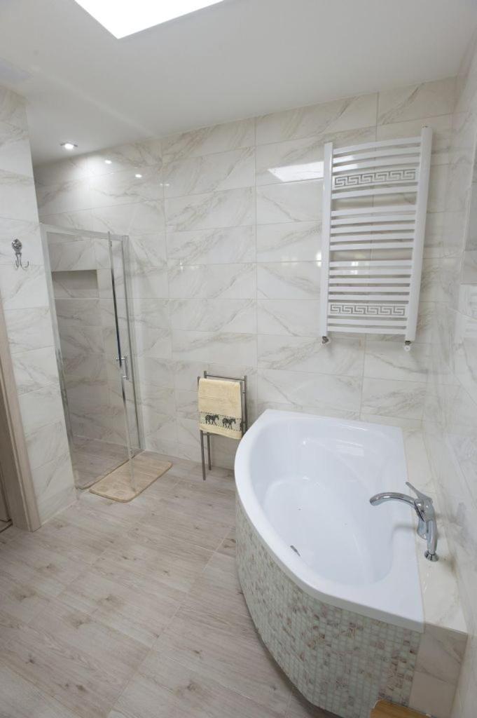 Apartamenty Pod Fortami Przemyśl Kültér fotó