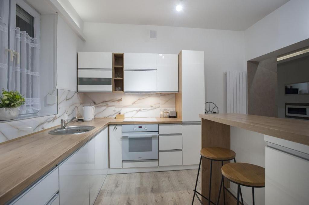 Apartamenty Pod Fortami Przemyśl Kültér fotó